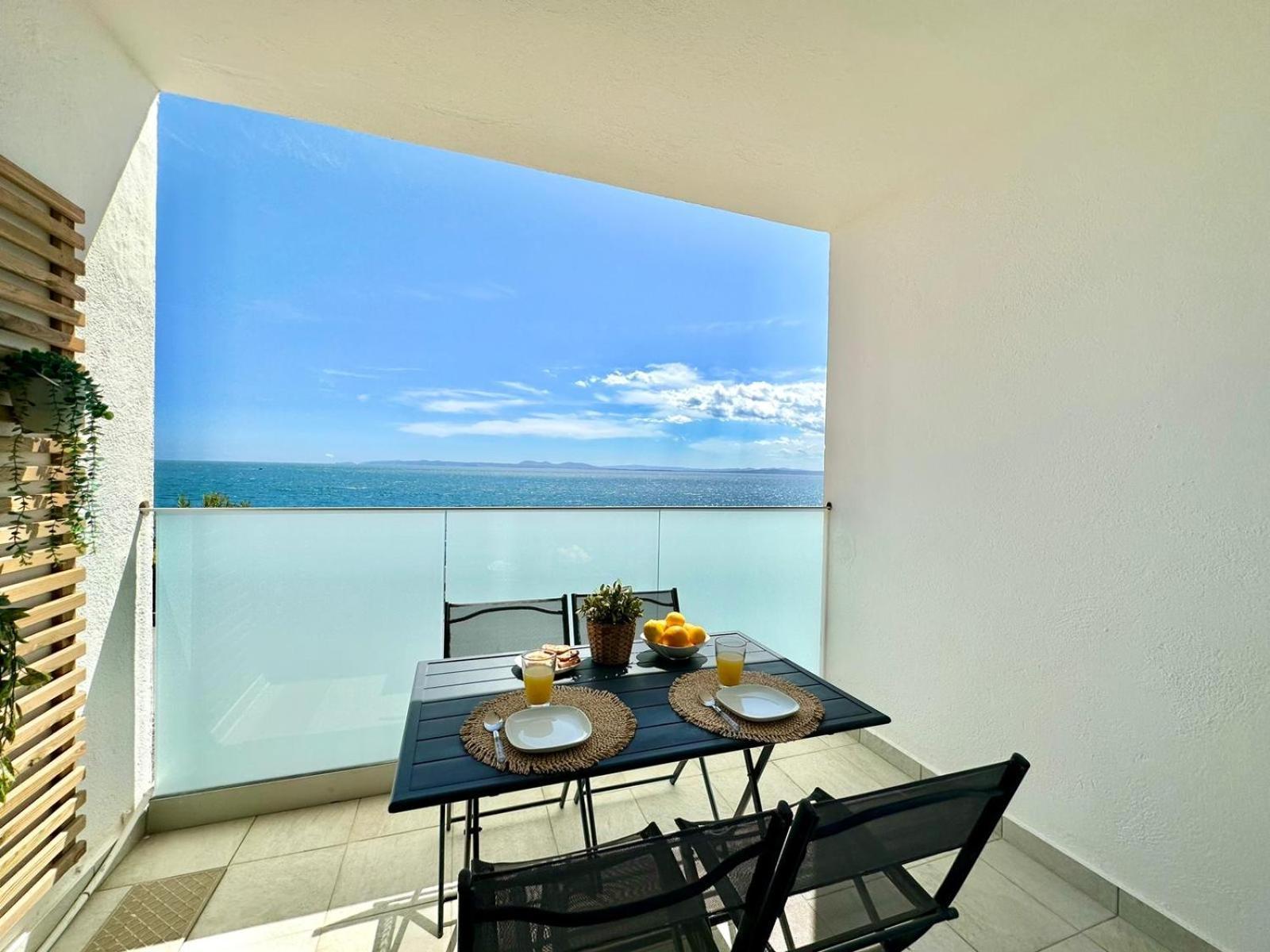 Meda Chica Apartment Roses Bagian luar foto